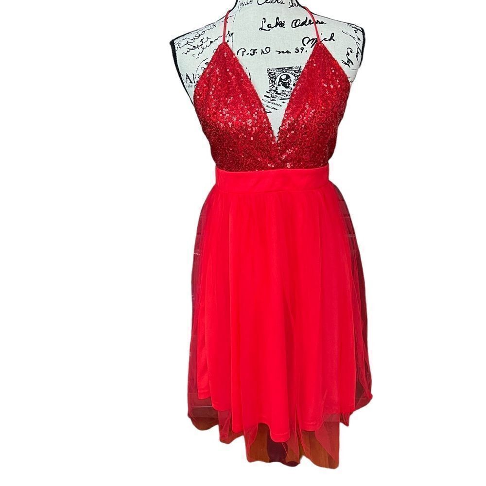 Area stars Sequin tulle Crisscross Back Dress Ladies size medium Red